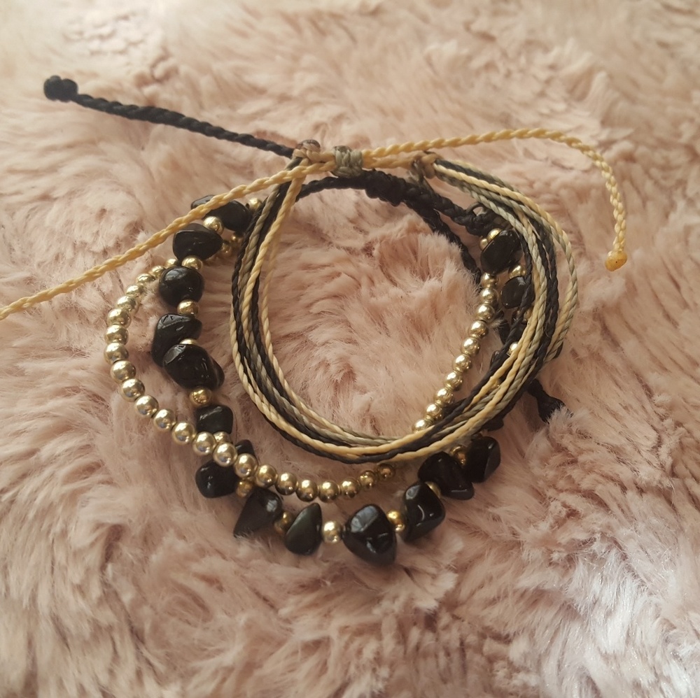 Pura Vida Bracelets !